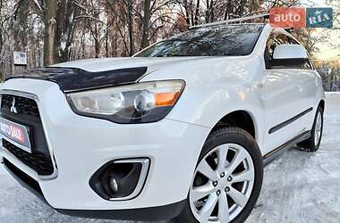 Позашляховик / Кросовер Mitsubishi Outlander Sport 2015 в Києві