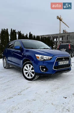 Внедорожник / Кроссовер Mitsubishi Outlander Sport 2015 в Ирпене