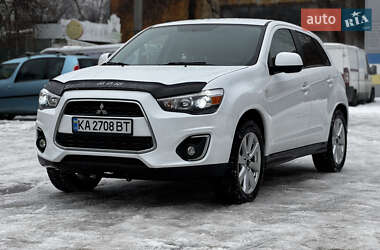 Позашляховик / Кросовер Mitsubishi Outlander Sport 2014 в Києві