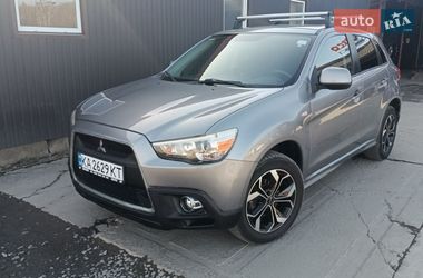 Внедорожник / Кроссовер Mitsubishi Outlander Sport 2012 в Шепетовке