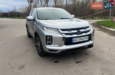 Позашляховик / Кросовер Mitsubishi Outlander Sport 2021 в Харкові