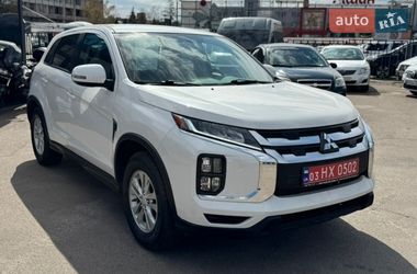 Позашляховик / Кросовер Mitsubishi Outlander Sport 2021 в Києві