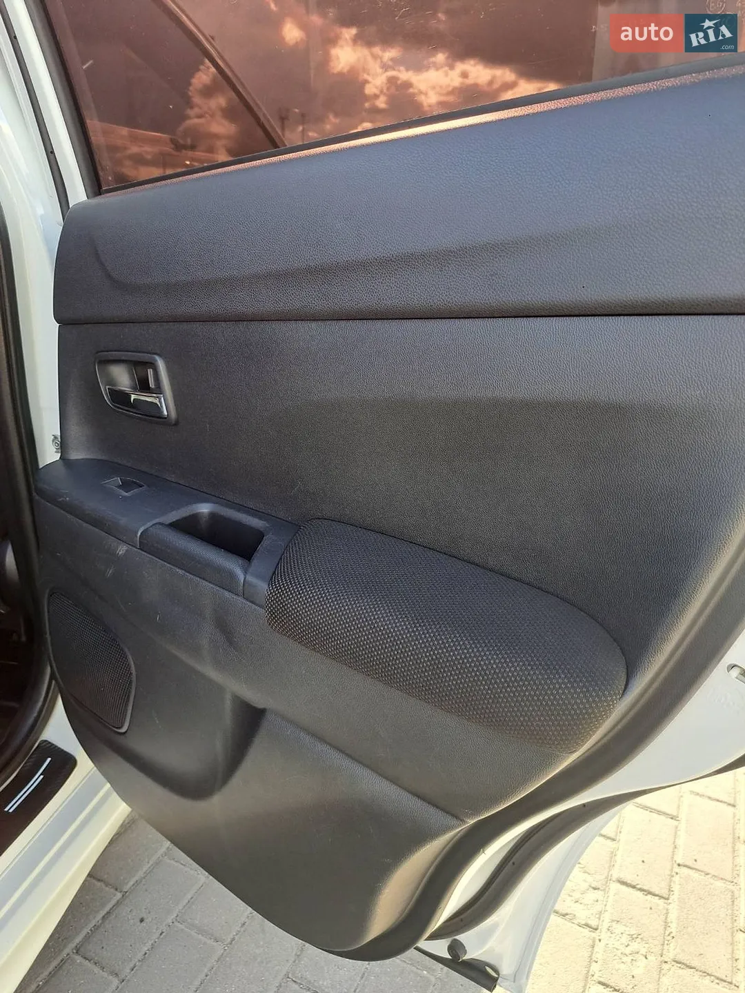 2011 Mitsubishi Outlander - мініатюра 14