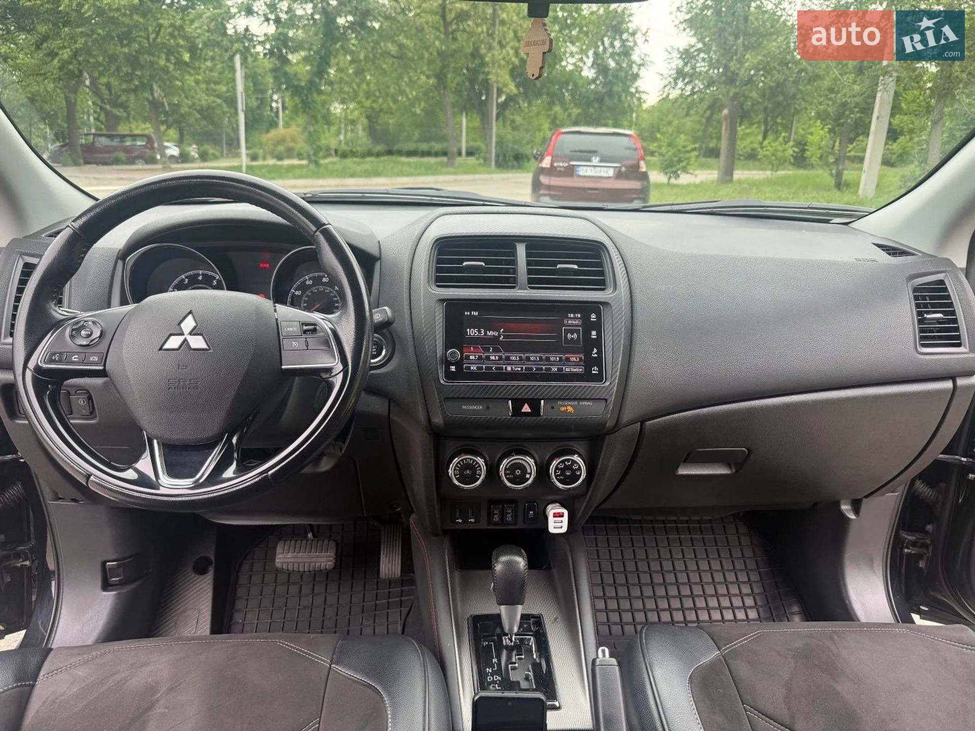 2017 Mitsubishi Outlander - мініатюра 21