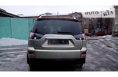 Внедорожник / Кроссовер Mitsubishi Outlander XL 2010 в Каменском