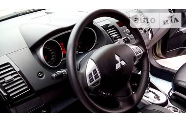 Внедорожник / Кроссовер Mitsubishi Outlander XL 2010 в Каменском