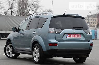 Внедорожник / Кроссовер Mitsubishi Outlander XL 2010 в Одессе