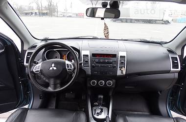 Внедорожник / Кроссовер Mitsubishi Outlander XL 2010 в Одессе