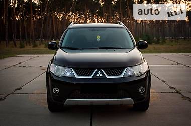 Внедорожник / Кроссовер Mitsubishi Outlander XL 2010 в Кропивницком