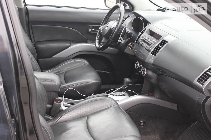 Внедорожник / Кроссовер Mitsubishi Outlander XL 2008 в Харькове