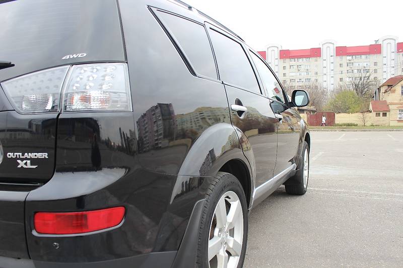 Внедорожник / Кроссовер Mitsubishi Outlander XL 2008 в Харькове