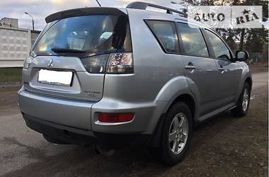 Внедорожник / Кроссовер Mitsubishi Outlander XL 2011 в Киеве