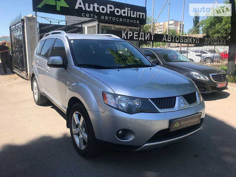 Внедорожник / Кроссовер Mitsubishi Outlander XL 2009 в Николаеве