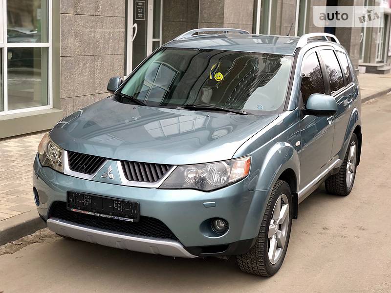 Внедорожник / Кроссовер Mitsubishi Outlander XL 2008 в Киеве