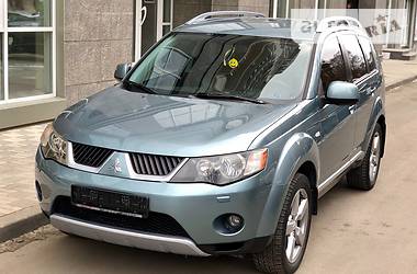 Позашляховик / Кросовер Mitsubishi Outlander XL 2008 в 
