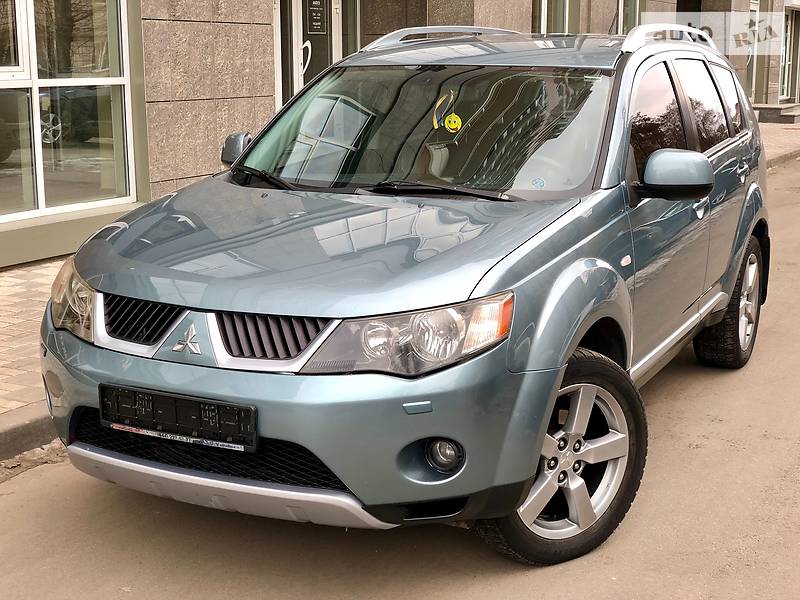 Внедорожник / Кроссовер Mitsubishi Outlander XL 2008 в Киеве