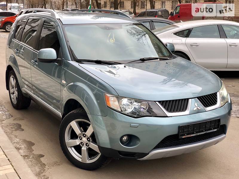 Внедорожник / Кроссовер Mitsubishi Outlander XL 2008 в Киеве