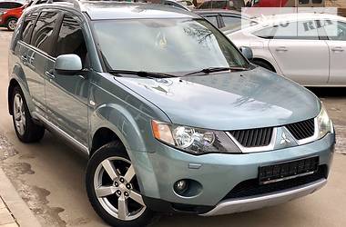 Позашляховик / Кросовер Mitsubishi Outlander XL 2008 в 