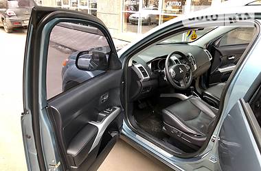 Позашляховик / Кросовер Mitsubishi Outlander XL 2008 в 