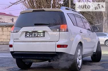 Позашляховик / Кросовер Mitsubishi Outlander XL 2008 в 