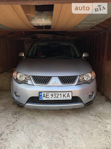 Позашляховик / Кросовер Mitsubishi Outlander XL 2007 в Дніпрі