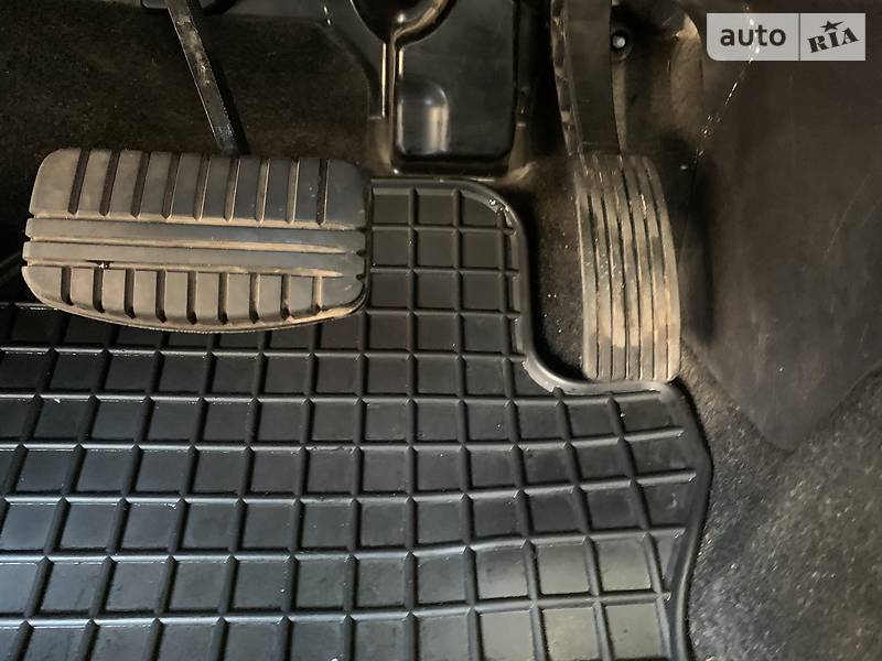 Позашляховик / Кросовер Mitsubishi Outlander XL 2007 в Дніпрі