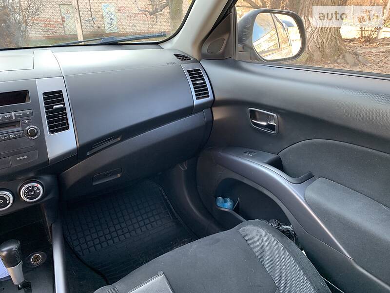 Позашляховик / Кросовер Mitsubishi Outlander XL 2007 в Дніпрі