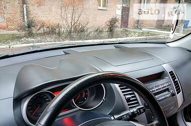Позашляховик / Кросовер Mitsubishi Outlander XL 2008 в 