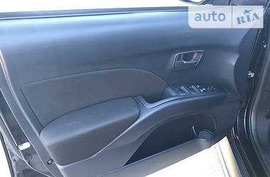 Внедорожник / Кроссовер Mitsubishi Outlander XL 2011 в Херсоне