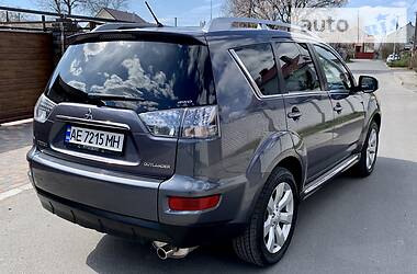 Позашляховик / Кросовер Mitsubishi Outlander XL 2010 в 