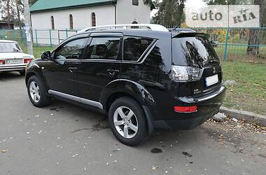 Позашляховик / Кросовер Mitsubishi Outlander XL 2008 в 