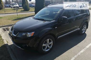 Позашляховик / Кросовер Mitsubishi Outlander XL 2008 в 