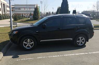 Позашляховик / Кросовер Mitsubishi Outlander XL 2008 в 