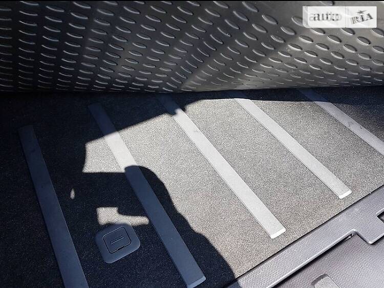 Позашляховик / Кросовер Mitsubishi Outlander XL 2008 в Полтаві