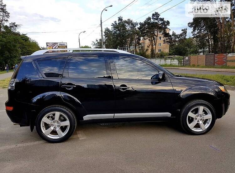 Позашляховик / Кросовер Mitsubishi Outlander XL 2008 в Полтаві