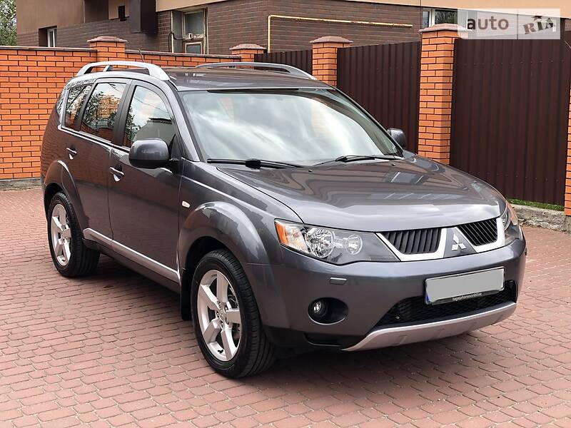 Позашляховик / Кросовер Mitsubishi Outlander XL 2007 в 