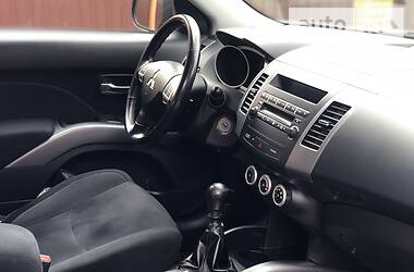 Позашляховик / Кросовер Mitsubishi Outlander XL 2007 в 