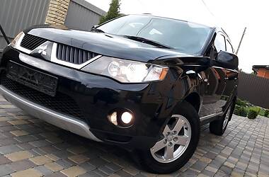 Позашляховик / Кросовер Mitsubishi Outlander XL 2009 в 