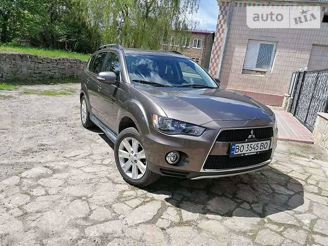 Позашляховик / Кросовер Mitsubishi Outlander XL 2011 в Тернополі