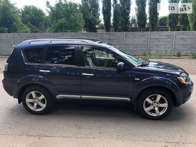 Позашляховик / Кросовер Mitsubishi Outlander XL 2007 в Боярці