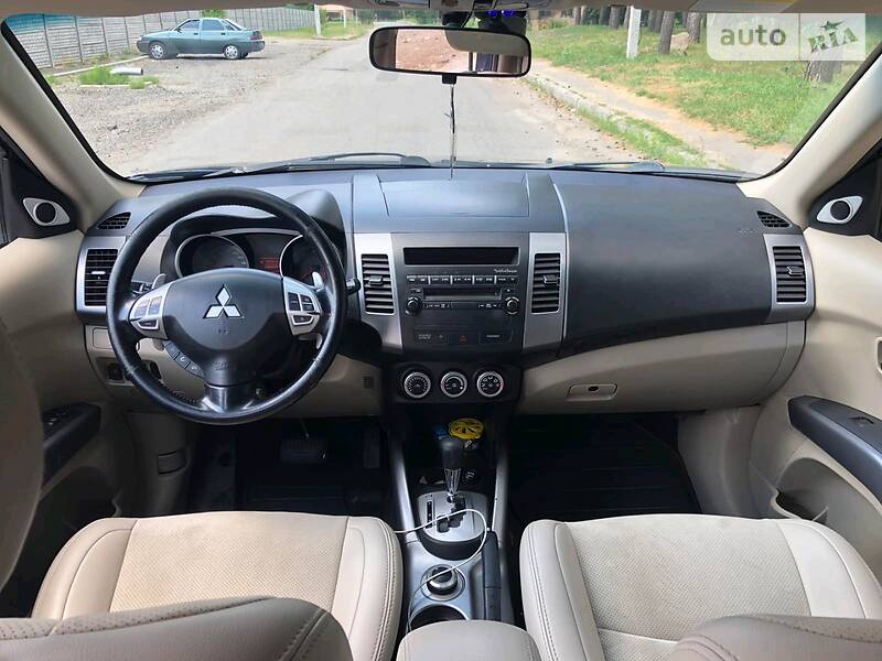 Позашляховик / Кросовер Mitsubishi Outlander XL 2007 в Боярці