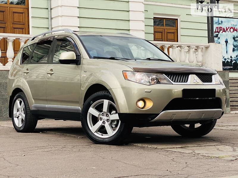 Позашляховик / Кросовер Mitsubishi Outlander XL 2008 в Кам'янському