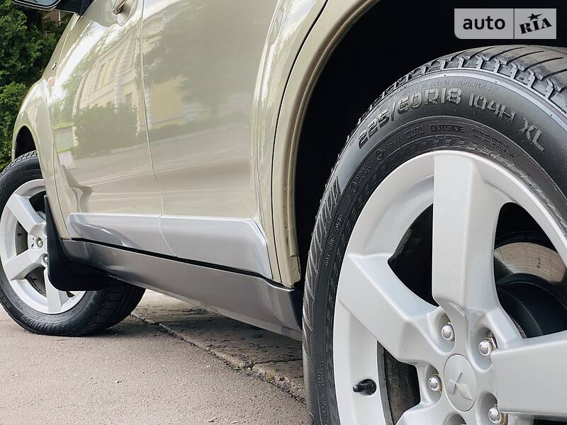 Позашляховик / Кросовер Mitsubishi Outlander XL 2008 в Кам'янському