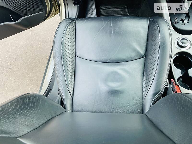 Позашляховик / Кросовер Mitsubishi Outlander XL 2008 в Кам'янському