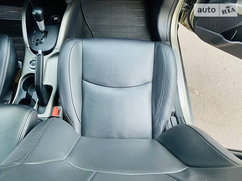 Позашляховик / Кросовер Mitsubishi Outlander XL 2008 в Кам'янському