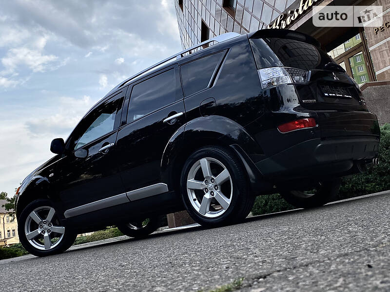 Позашляховик / Кросовер Mitsubishi Outlander XL 2009 в Одесі фото 8 Позашляховик / Кросовер Mitsubishi Outlander XL 2009 в Одесі