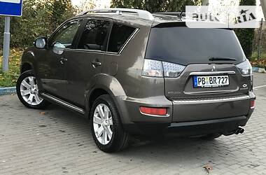 Внедорожник / Кроссовер Mitsubishi Outlander XL 2011 в Львове