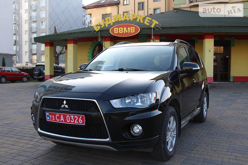 Mitsubishi Outlander XL 2012