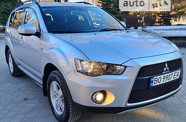 Внедорожник / Кроссовер Mitsubishi Outlander XL 2011 в Тернополе