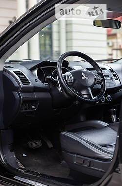 Внедорожник / Кроссовер Mitsubishi Outlander XL 2007 в 